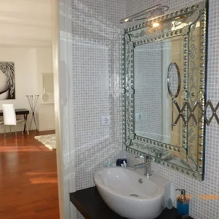 Mozzafiato By The River בוקרשט