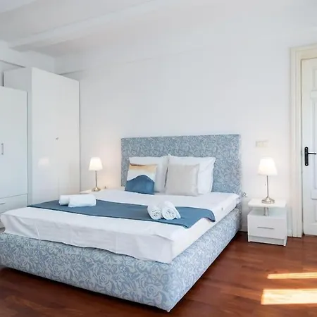 Apartment Mozzafiato By The River