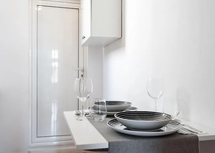 Mozzafiato By The River * בוקרשט