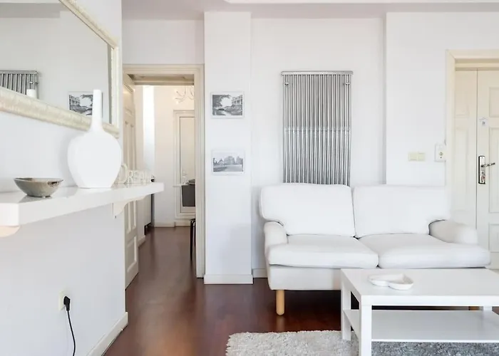 דירה Mozzafiato By The River בוקרשט