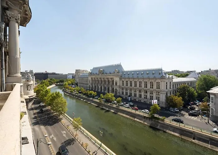 Mozzafiato By The River Bukarest